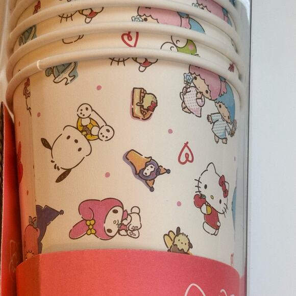 Hello Kitty & Friends Sanrio Hot Cups Set of 10 Cups with Lids Sleeves Hearts - Picture 5 of 12